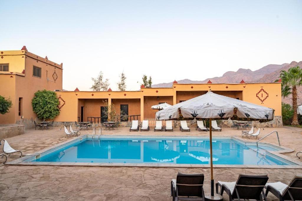 Hotel Click Excursions Tafraoute Taddart Exterior foto